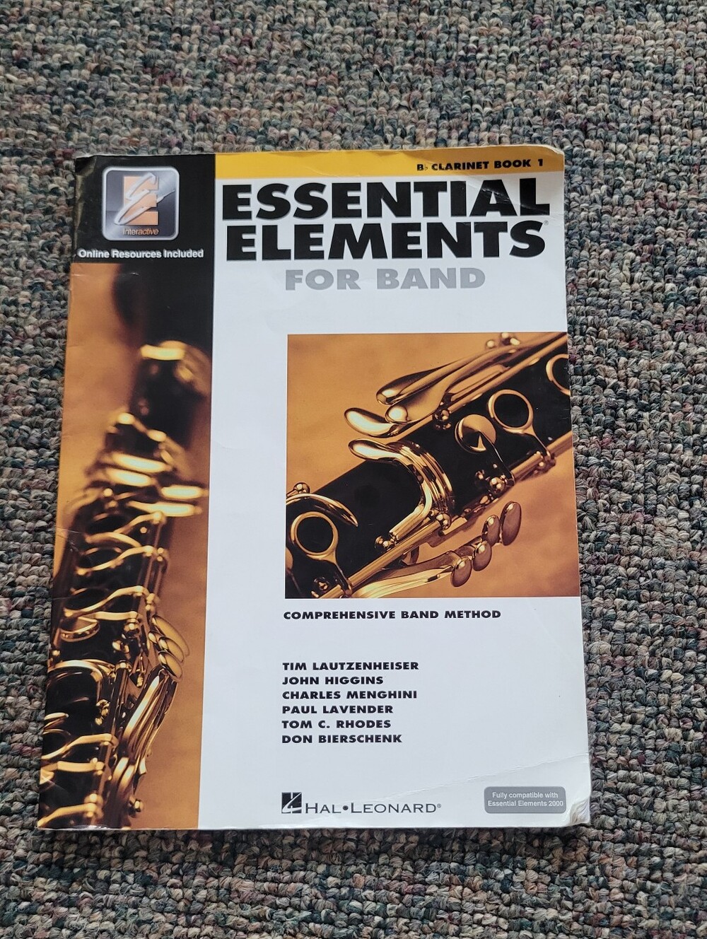 Essential Elements for Band - B-Flat Clarinet Book 1 (Gold/Black)